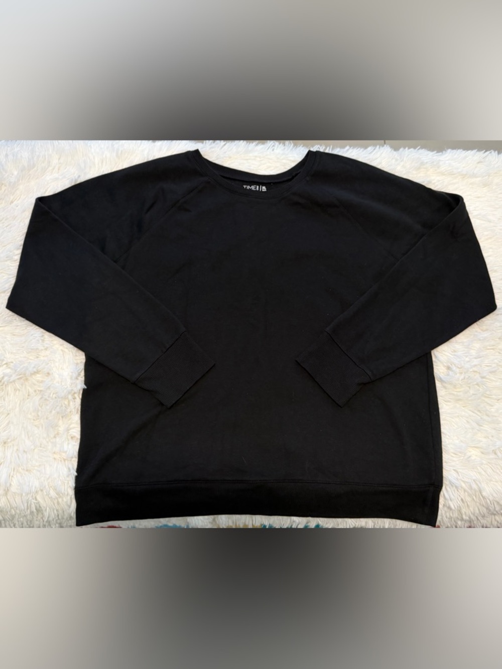 Time and Tru Black Crewneck Sweatshirt